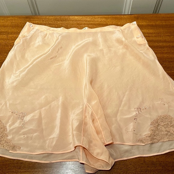 1930s Hand-Made Peach Silk Tap Pants - Picture 1 of 8